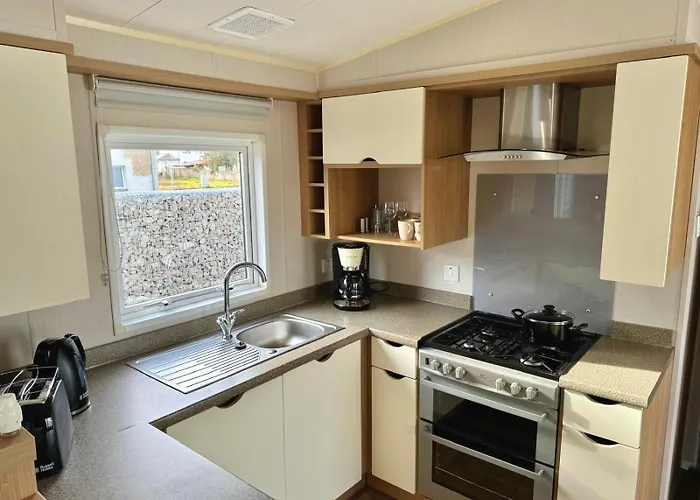 Wohnpark Am Geiseltalsee Fuer Bis Zu 12 Gaeste