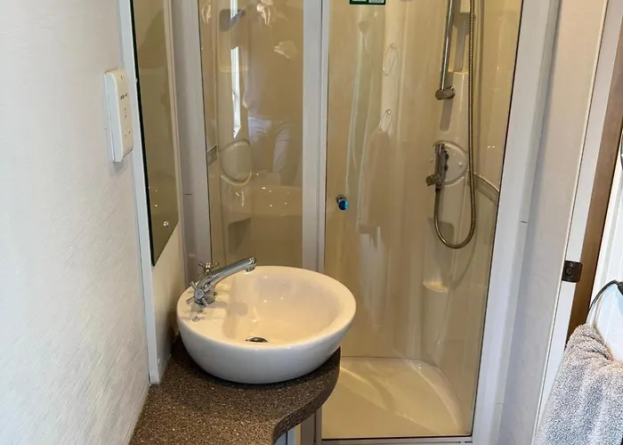 Wohnpark Am Geiseltalsee Fuer Bis Zu 12 Gaeste Mucheln